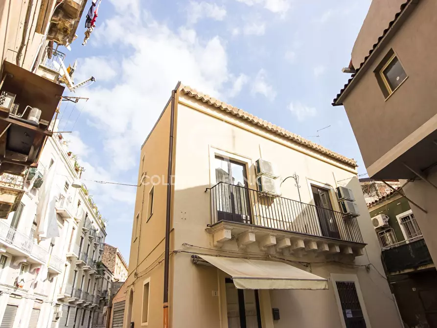 casa indipendente in vendita a Gravina di Catania