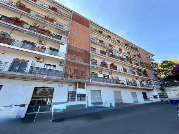appartamento in vendita a Gravina di Catania in zona Fasano
