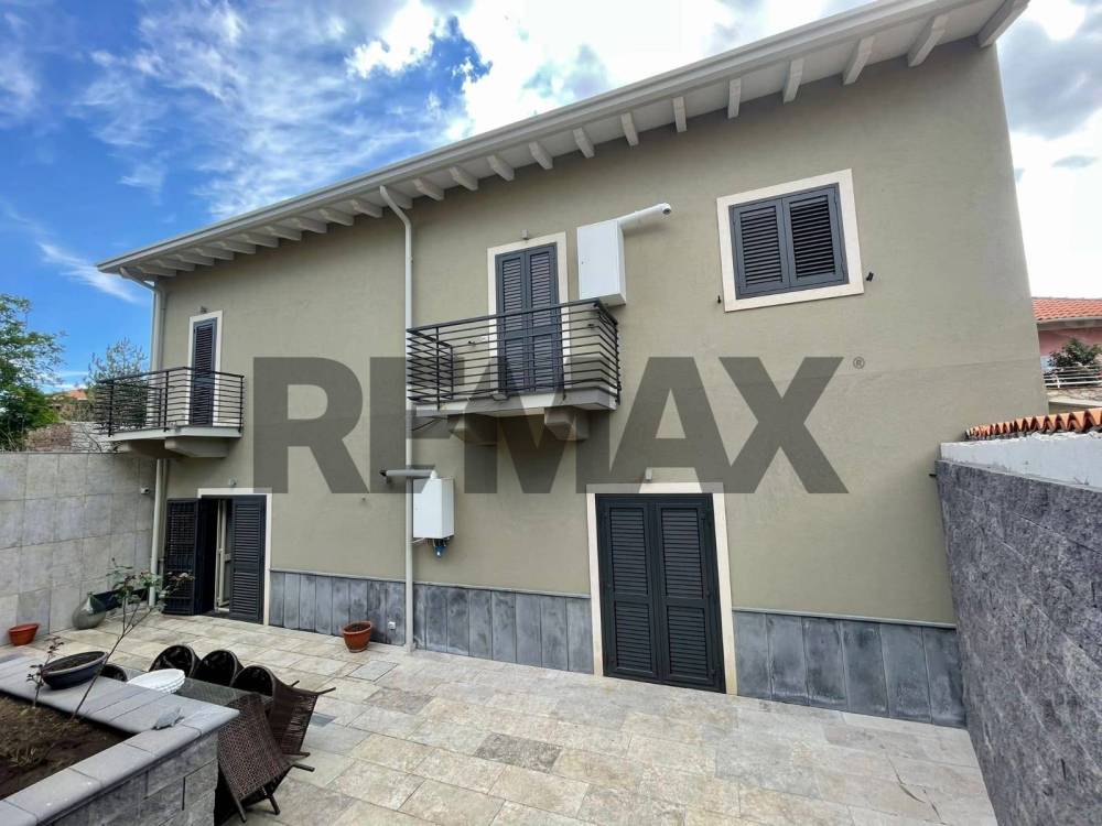 casa indipendente in vendita a Gravina di Catania