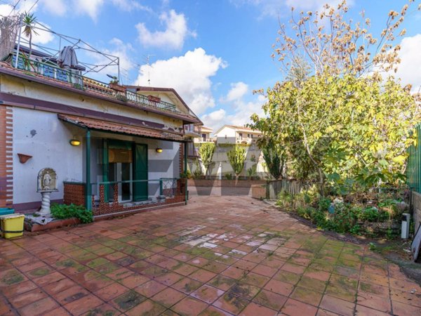 casa indipendente in vendita a Gravina di Catania in zona Coviello