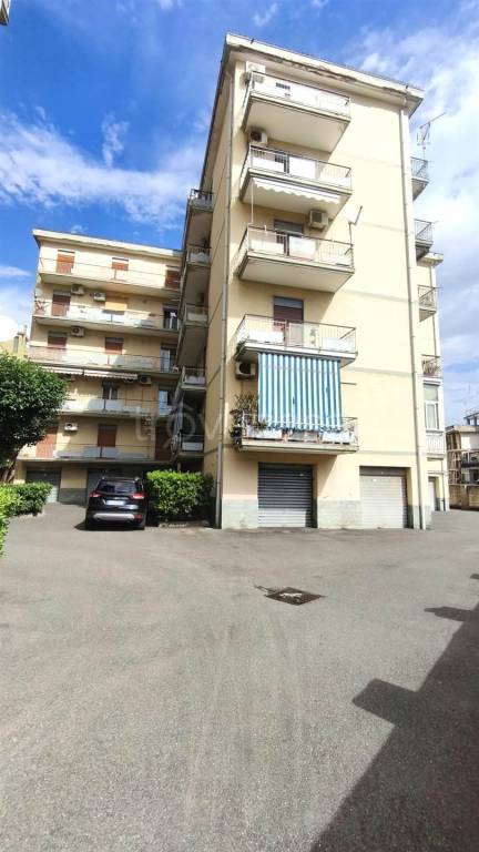 appartamento in vendita a Gravina di Catania in zona Fasano