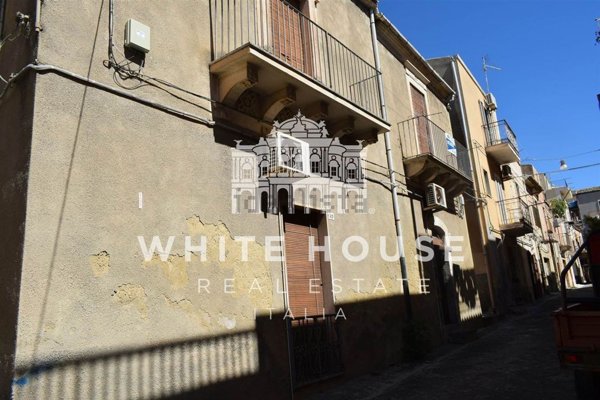 casa indipendente in vendita a Licodia Eubea