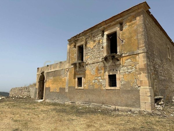 casale in vendita a Licodia Eubea