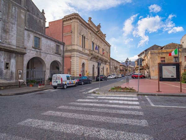 casa indipendente in vendita a Linguaglossa