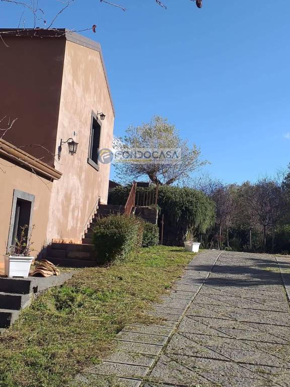 casa indipendente in vendita a Linguaglossa