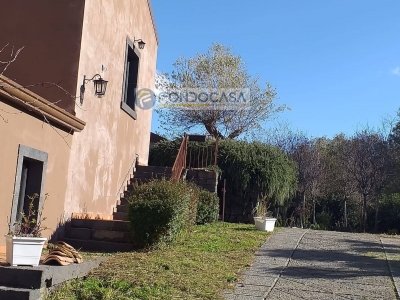 casa indipendente in vendita a Linguaglossa