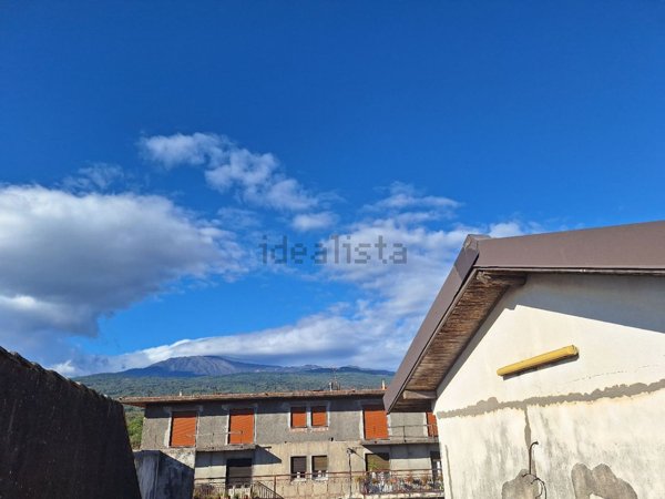 casa indipendente in vendita a Linguaglossa
