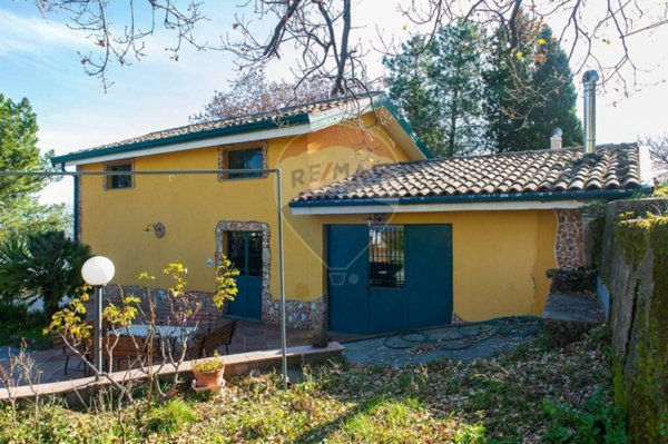 casa indipendente in vendita a Linguaglossa