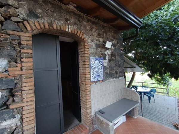 casa indipendente in vendita a Linguaglossa
