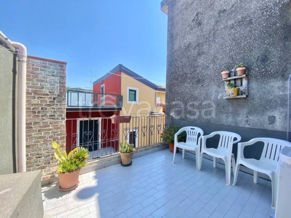 casa indipendente in vendita a Linguaglossa