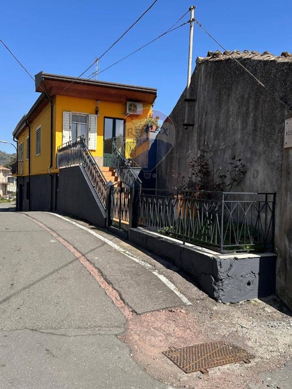 casa indipendente in vendita a Linguaglossa