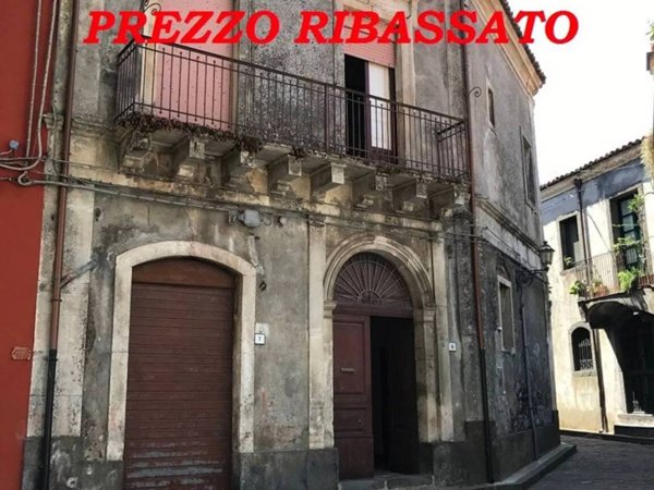 casa indipendente in vendita a Linguaglossa