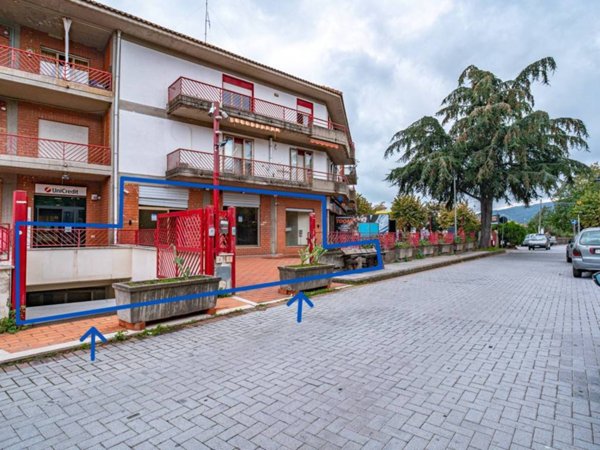 negozio in vendita a Linguaglossa