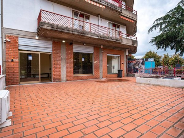 negozio in vendita a Linguaglossa