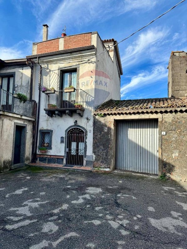 casa indipendente in vendita a Linguaglossa