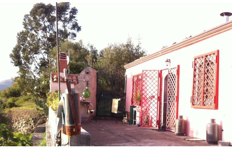 casa indipendente in vendita a Linguaglossa