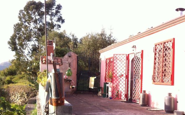 casa indipendente in vendita a Linguaglossa