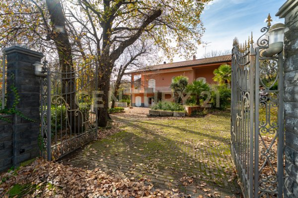 casa indipendente in vendita a Linguaglossa