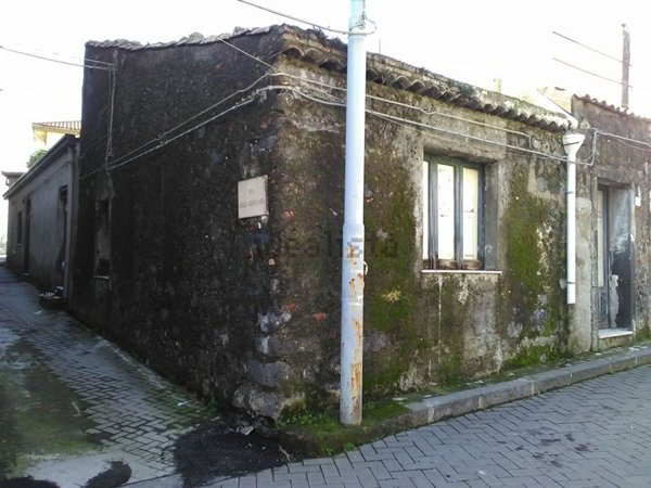 casa indipendente in vendita a Linguaglossa