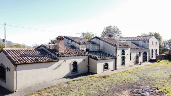 casa indipendente in vendita a Linguaglossa