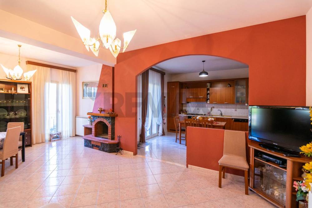 casa indipendente in vendita a Linguaglossa