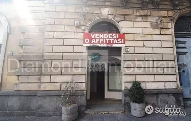 negozio in vendita a Linguaglossa