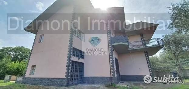 casa indipendente in vendita a Linguaglossa