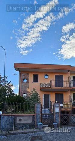 casa indipendente in vendita a Linguaglossa