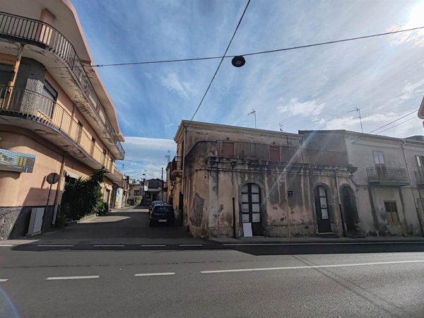 casa indipendente in vendita a Linguaglossa in zona Catena