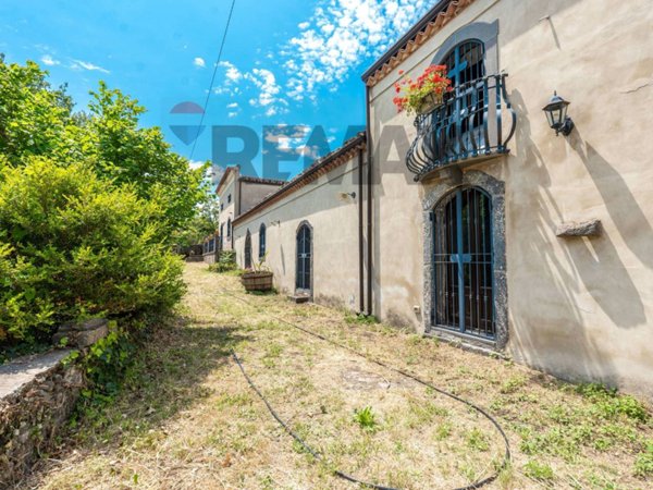 casa indipendente in vendita a Linguaglossa in zona Catena