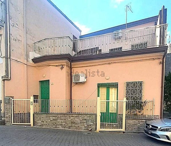 casa indipendente in vendita a Linguaglossa
