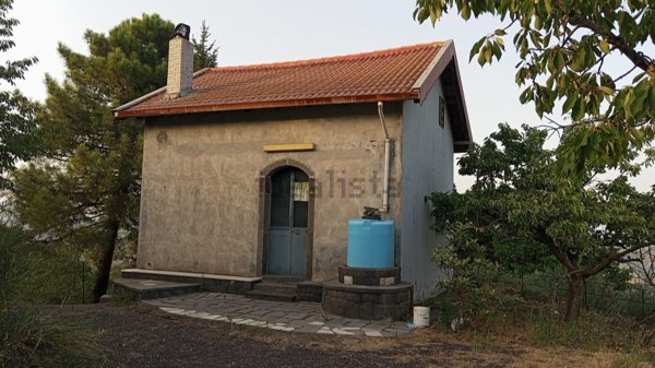 casa indipendente in vendita a Linguaglossa