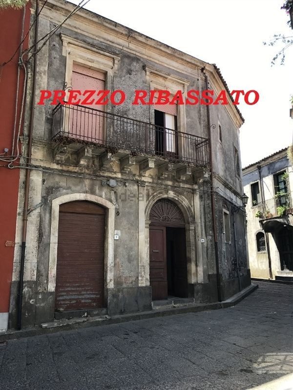 casa indipendente in vendita a Linguaglossa