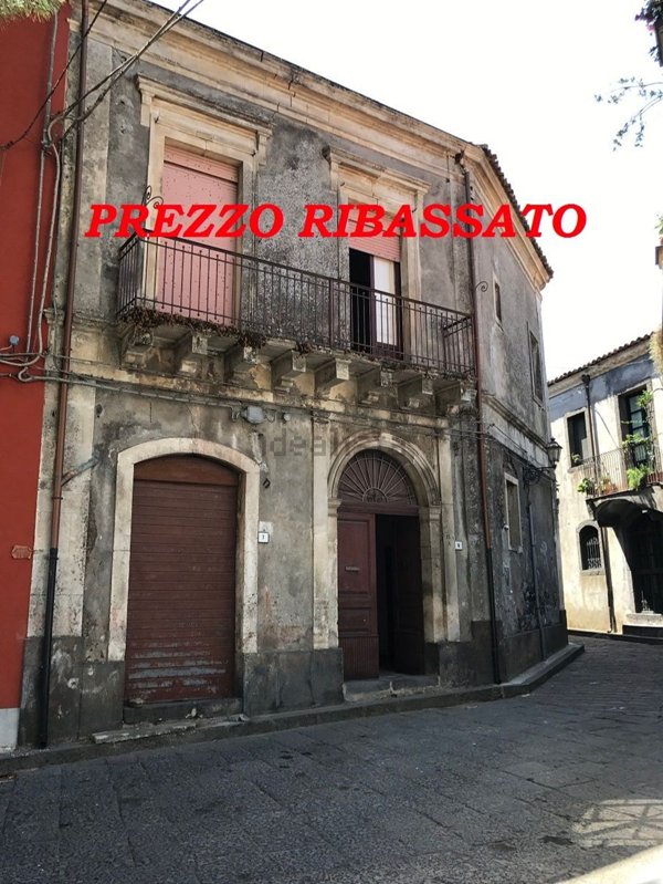 casa indipendente in vendita a Linguaglossa
