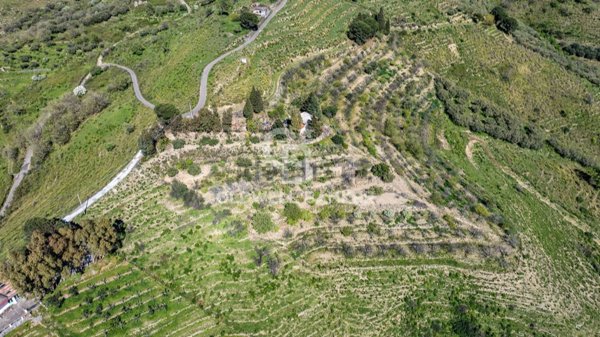 terreno in vendita a Linguaglossa in zona Catena