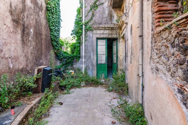 casa indipendente in vendita a Linguaglossa in zona Catena