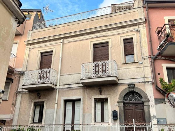 casa indipendente in vendita a Maletto