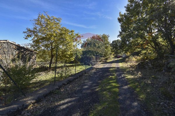 negozio in vendita a Maletto