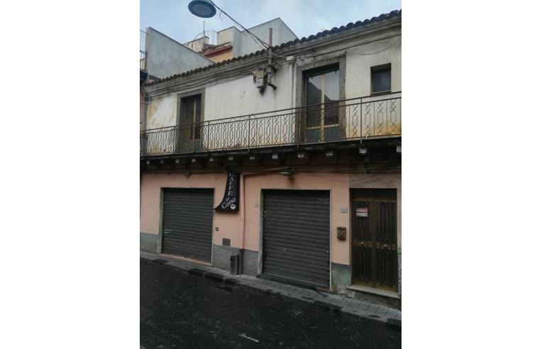locale commerciale in vendita a Maletto