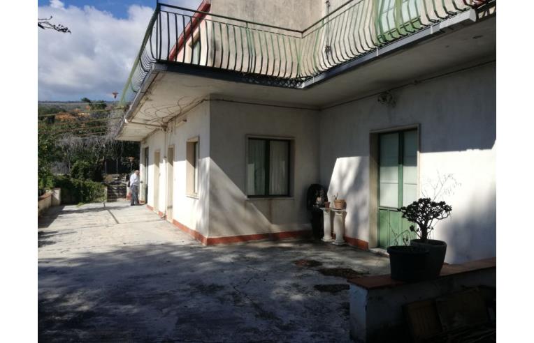 casa indipendente in vendita a Mascali in zona Sant'Antonino