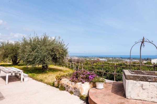 casa indipendente in vendita a Mascali