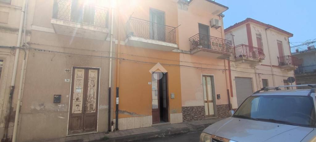 casa indipendente in vendita a Mascali in zona Fondachello