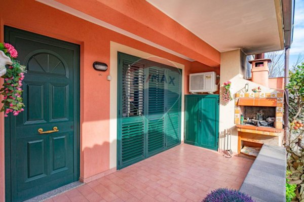 casa indipendente in vendita a Mascali in zona Fondachello