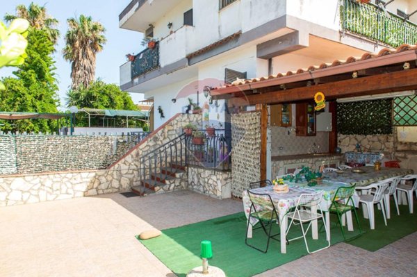 casa indipendente in vendita a Mascali in zona Fondachello