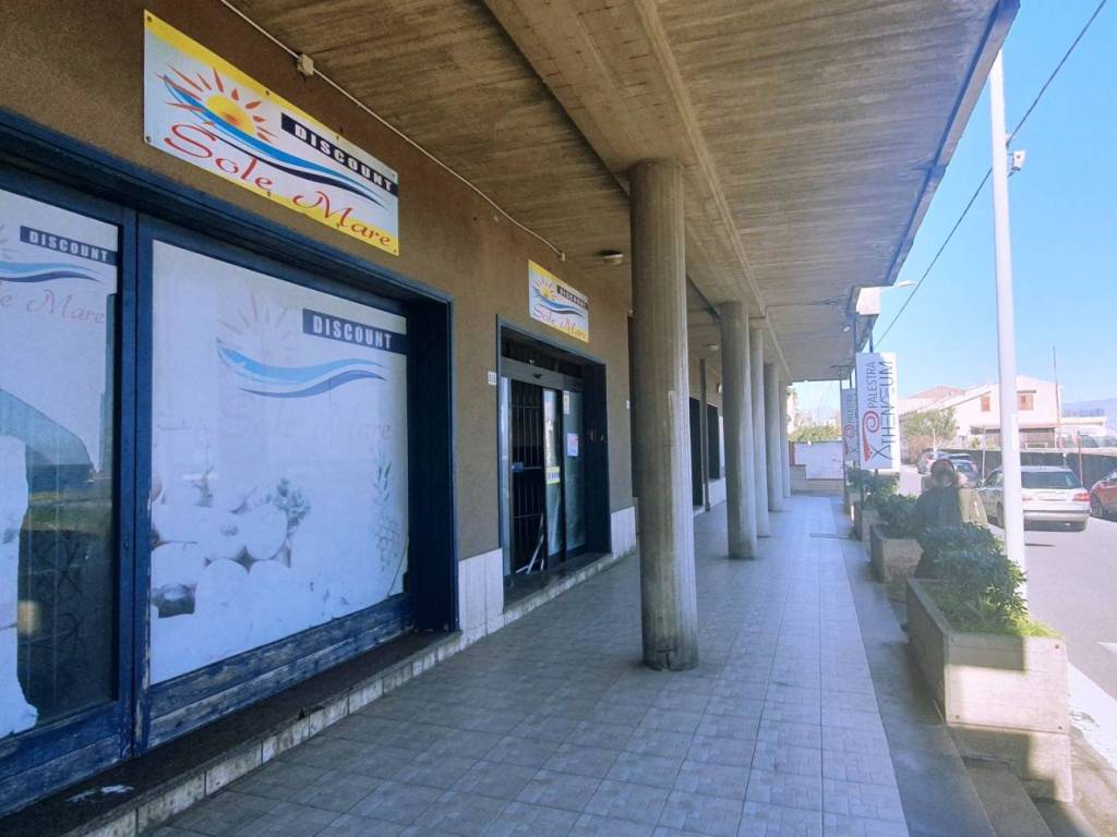 negozio in vendita a Mascali in zona Sant’Anna