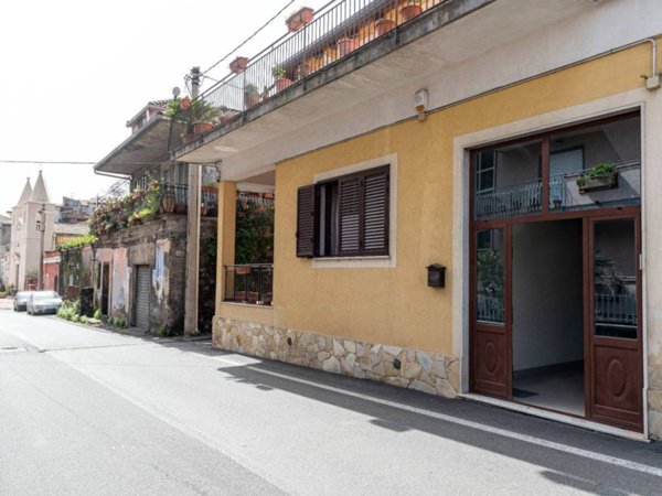casa indipendente in vendita a Mascali in zona Santa Venera