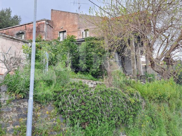 casa indipendente in vendita a Mascali in zona Santa Venera