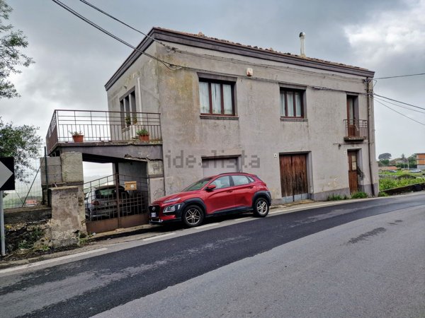 casa indipendente in vendita a Mascali in zona Santa Venera