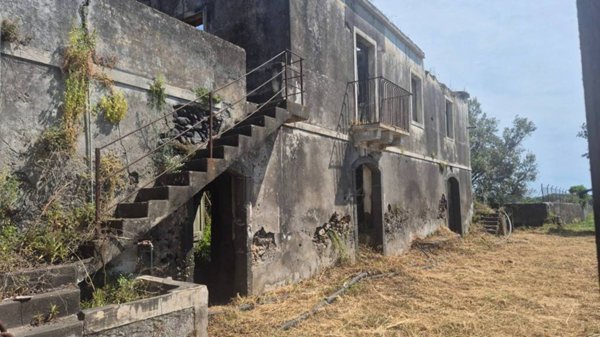casa indipendente in vendita a Mascali in zona Fondachello