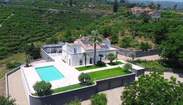 casa indipendente in vendita a Mascali in zona Nunziata